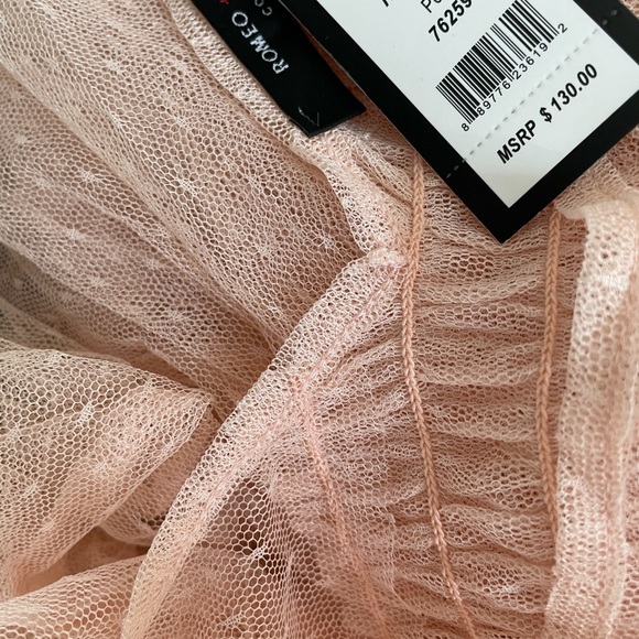 ROMEO & JULIET COUTURE $130 NWT Sheer Peasant TOP Large - Picture 6 of 13